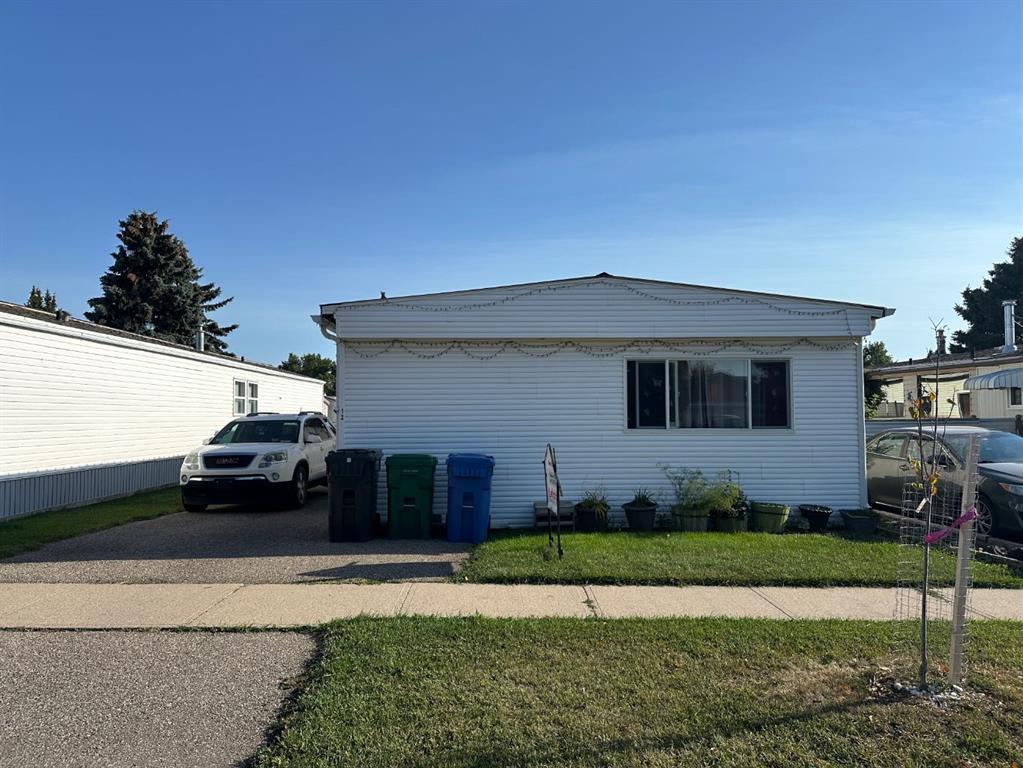 Picture of 12, 1410 43 Street S, Lethbridge Real Estate Listing