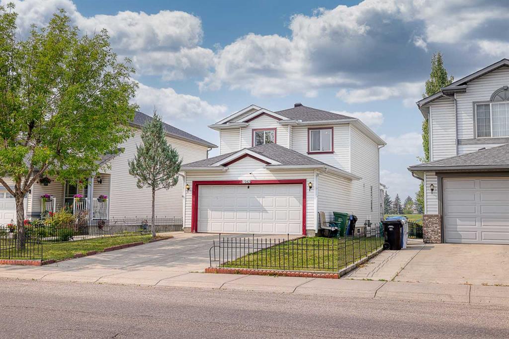 Picture of 7242 Laguna Way NE, Calgary Real Estate Listing