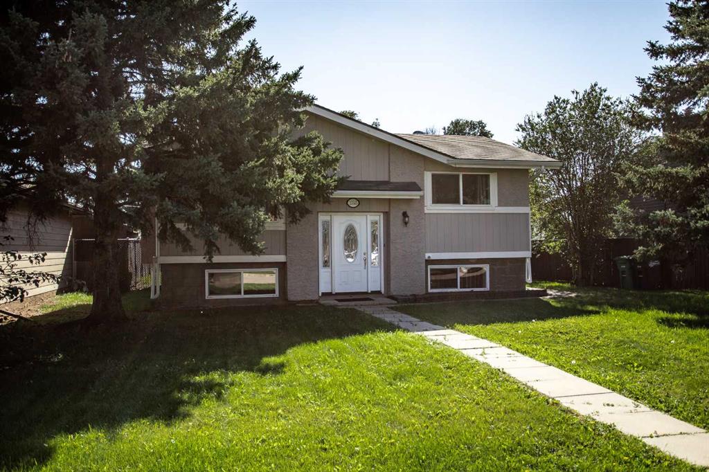 Picture of 10345 98 Avenue , High Level Real Estate Listing