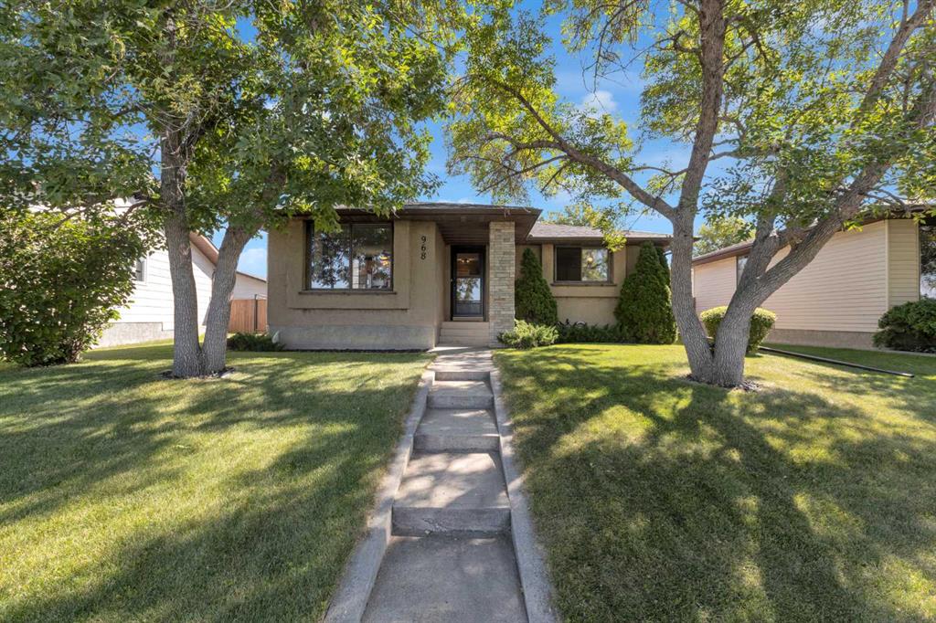 Picture of 968 Abbotsford Drive NE, Calgary Real Estate Listing