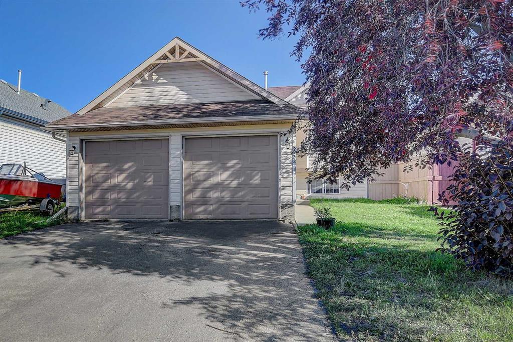 Picture of 8932 65 Avenue , Grande Prairie Real Estate Listing