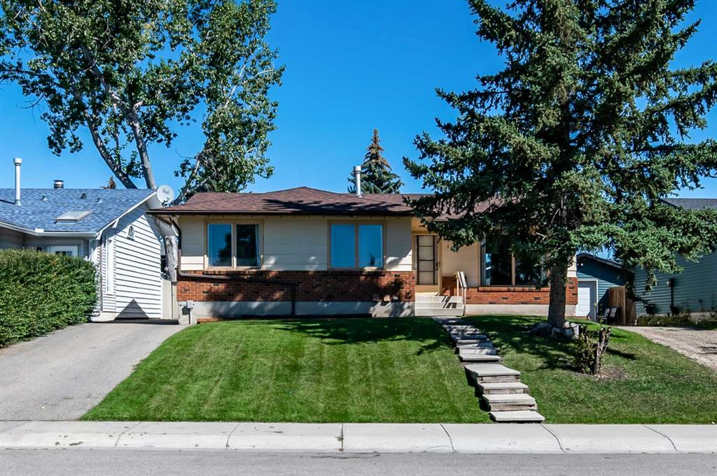 Picture of 158 Hodson Crescent , Okotoks Real Estate Listing