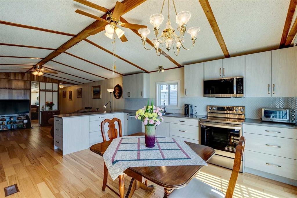Picture of 101, 99 Arbour Lake Road NW, Calgary Real Estate Listing
