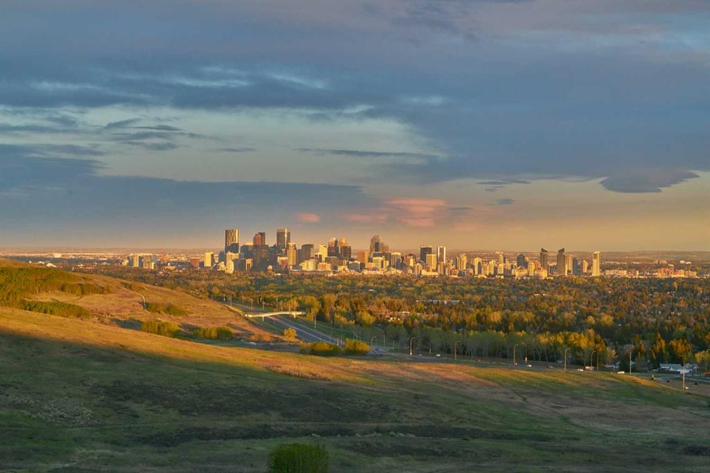 Picture of 57 Edelweiss Point NW, Calgary Real Estate Listing
