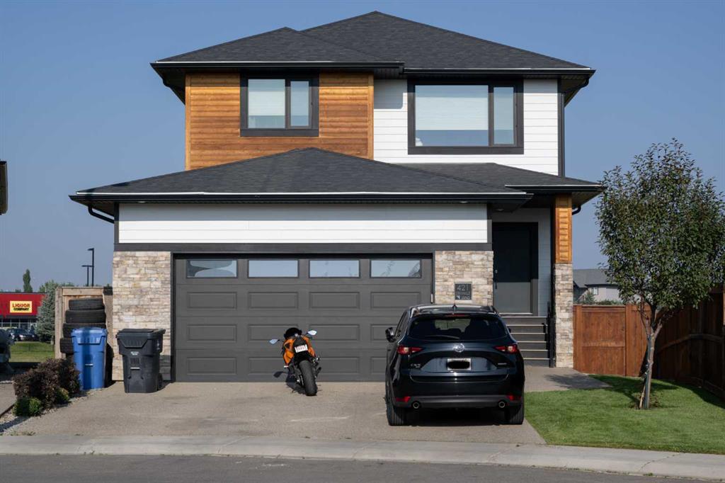 Picture of 421 Rivergrove Chase W, Lethbridge Real Estate Listing