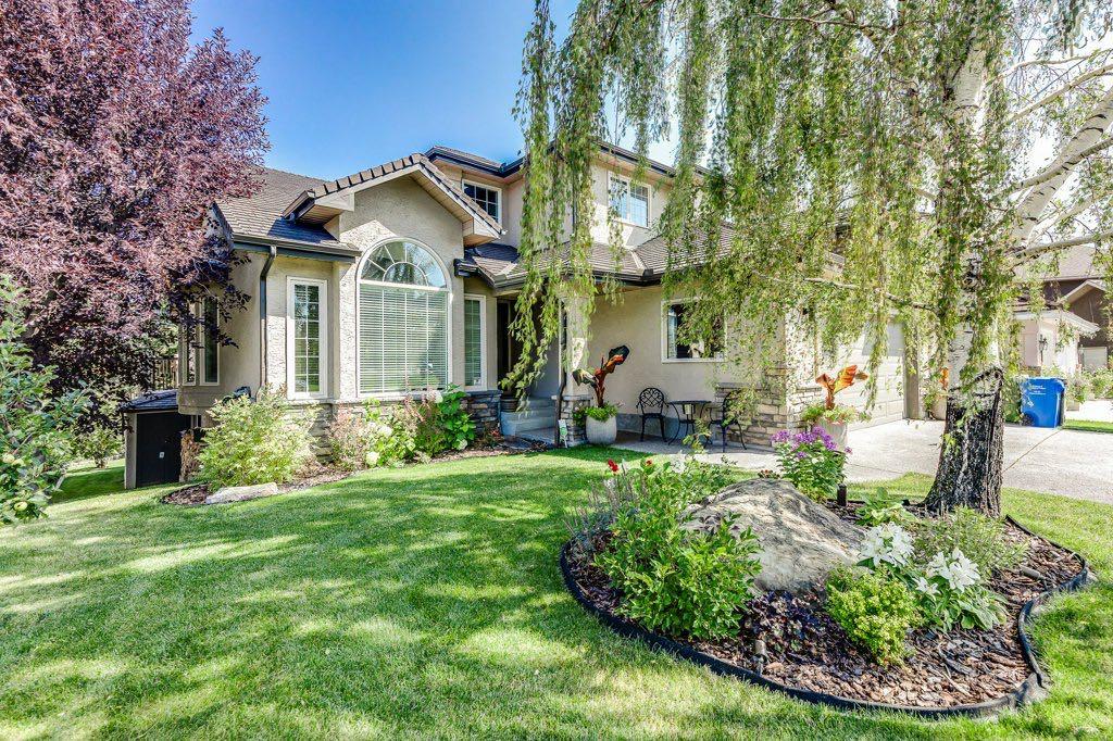 Picture of 243 Country Hills Close NW, Calgary Real Estate Listing