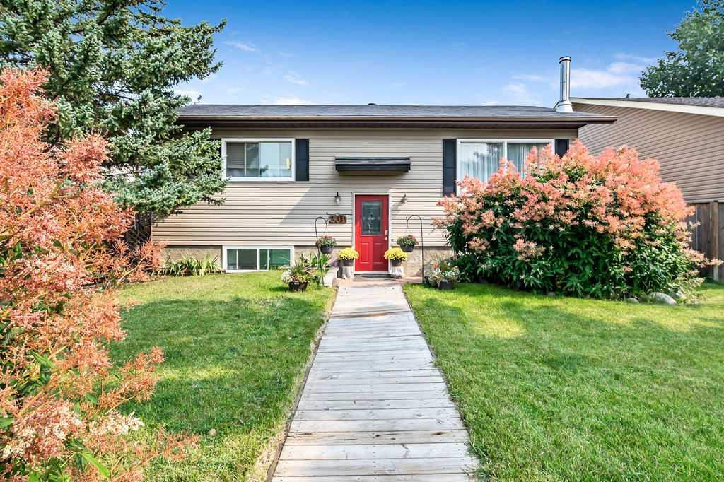 Picture of 201 Robert Street SW, Diamond Valley Real Estate Listing