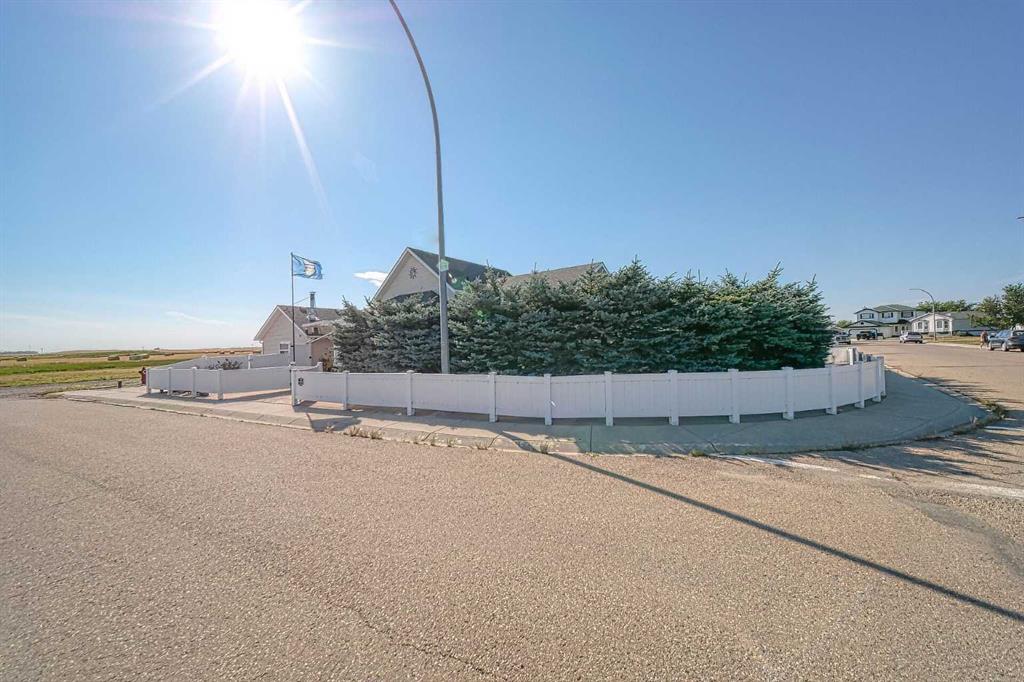 Picture of 1 Lount Crescent , Beiseker Real Estate Listing