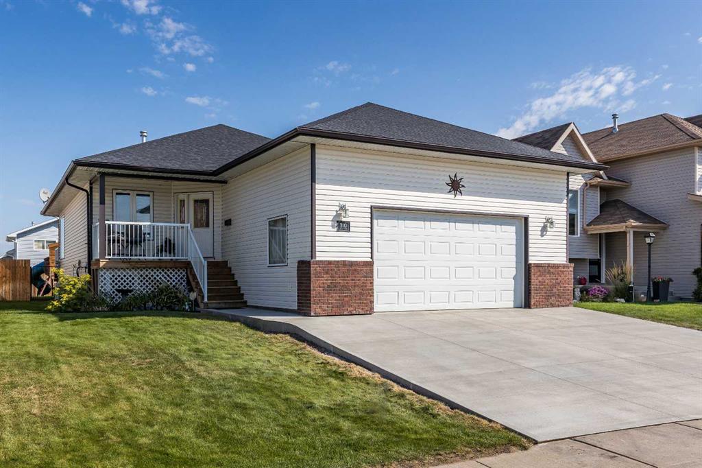 Picture of 310 Jesmond Drive SW, Redcliff Real Estate Listing