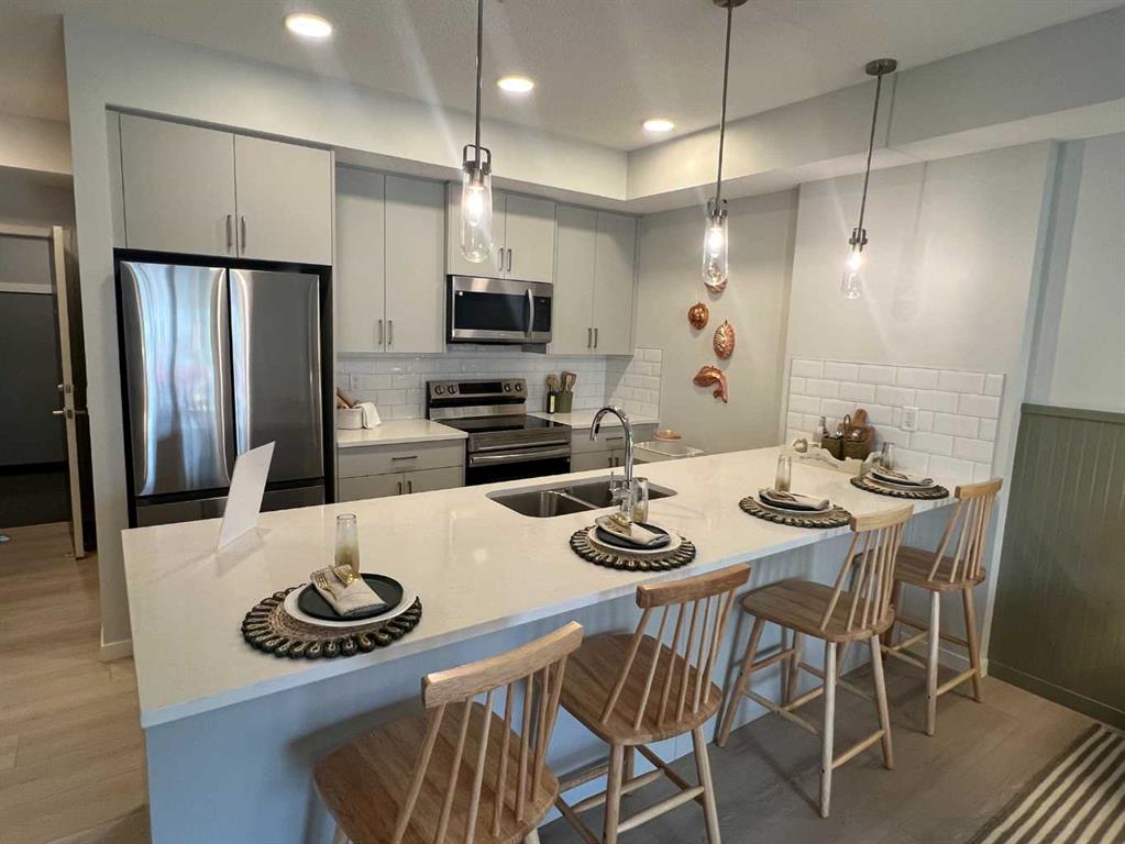 Picture of 2101, 33 Carringham Gate NW, Calgary Real Estate Listing
