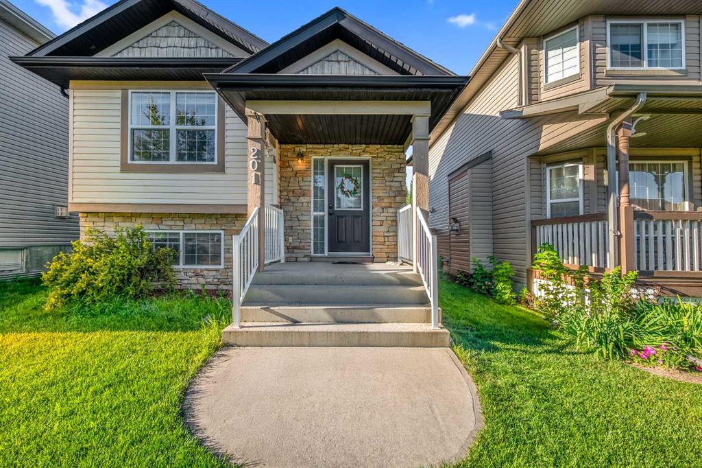 Picture of 201 Morningside Gardens SW, Airdrie Real Estate Listing