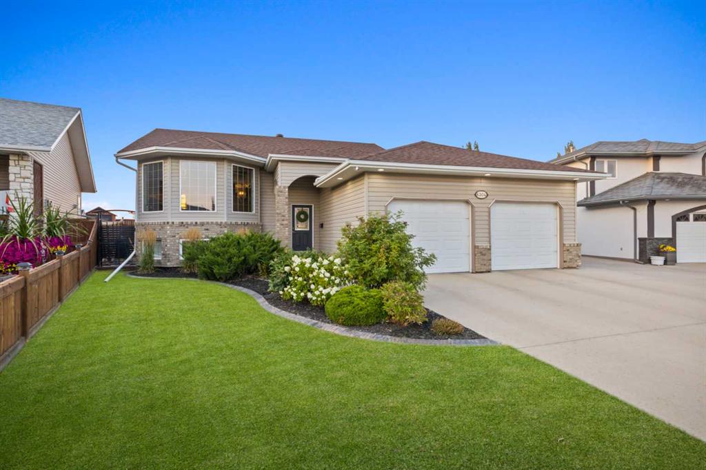 Picture of 6304 42 Street , Lloydminster Real Estate Listing