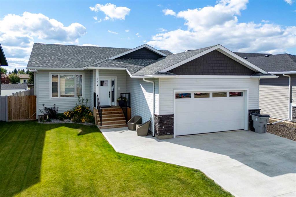 Picture of 534 24 Street , Wainwright Real Estate Listing