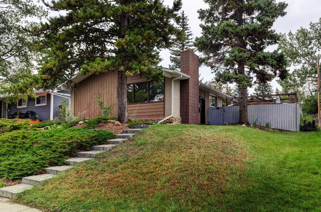Picture of 3608 58 Avenue SW, Calgary Real Estate Listing