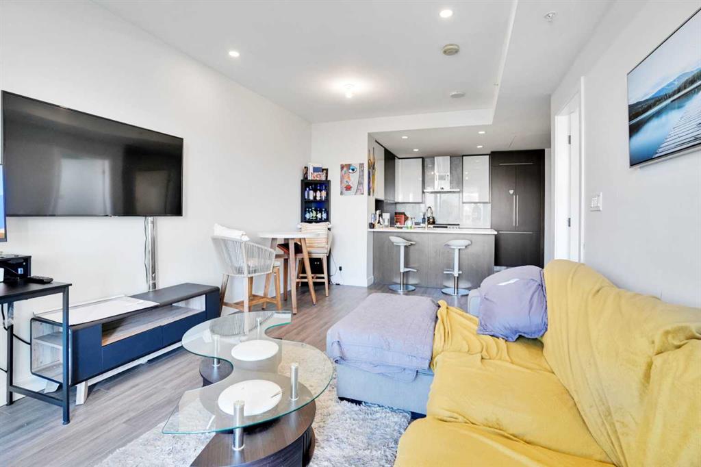 Picture of 908, 930 16 Avenue SW, Calgary Real Estate Listing