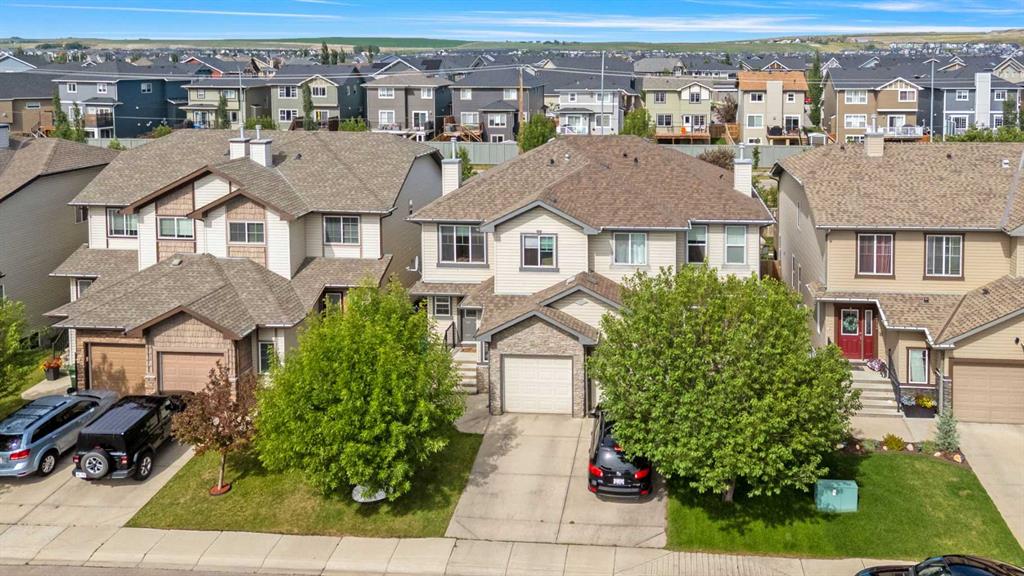 Picture of 205 Luxstone Way SW, Airdrie Real Estate Listing