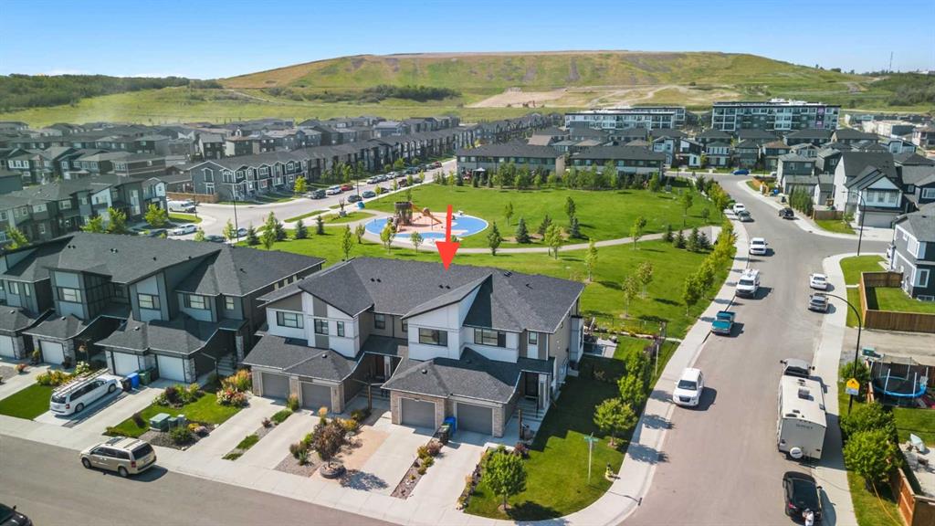 Picture of 37 Wolf Creek Manor SE, Calgary Real Estate Listing
