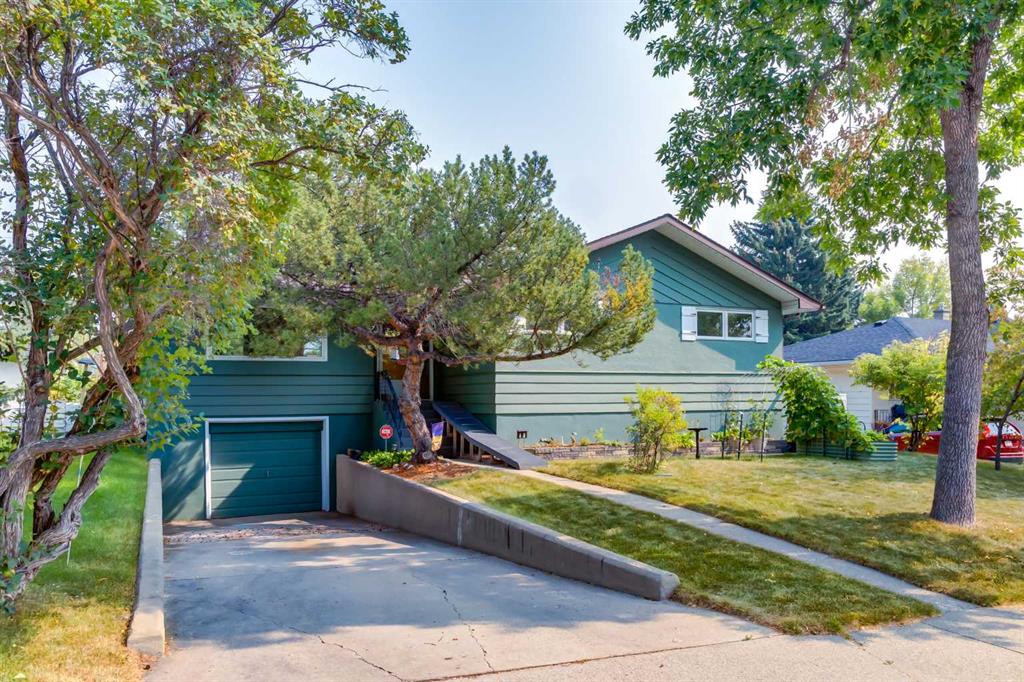 Picture of 48 Chancellor Way NW, Calgary Real Estate Listing