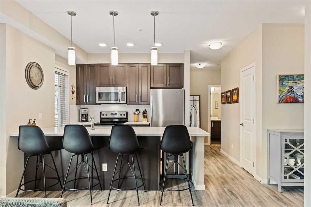 Picture of 204, 10 Mahogany Mews SE, Calgary Real Estate Listing