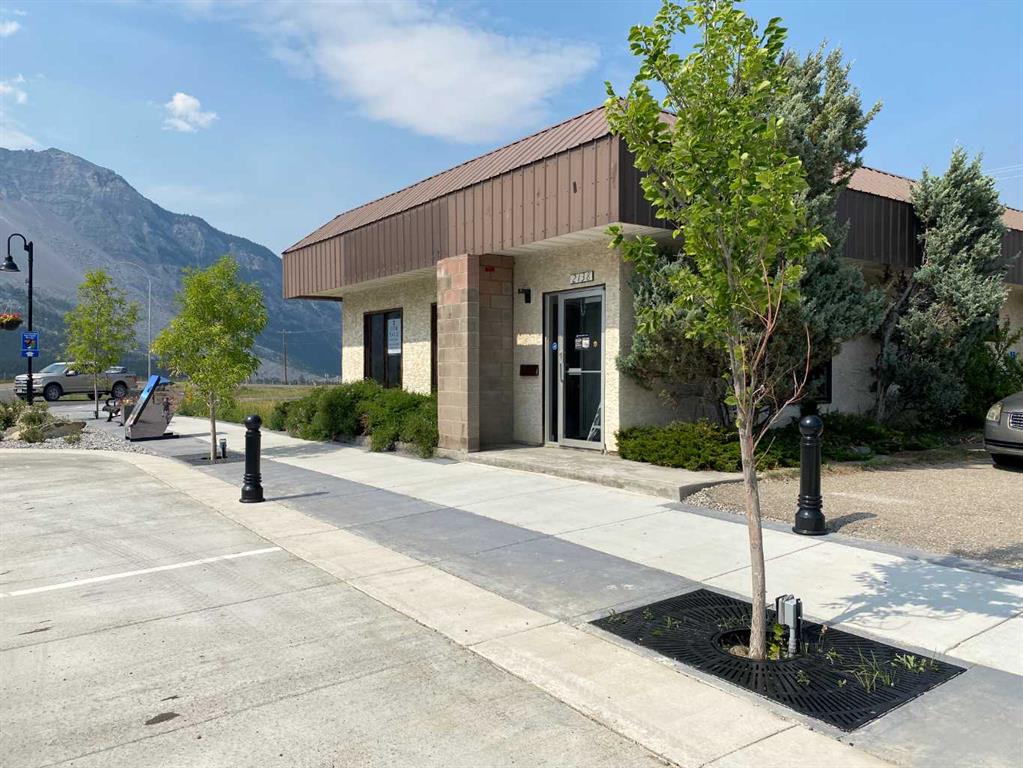 Picture of 2138 213 Street , Bellevue Real Estate Listing