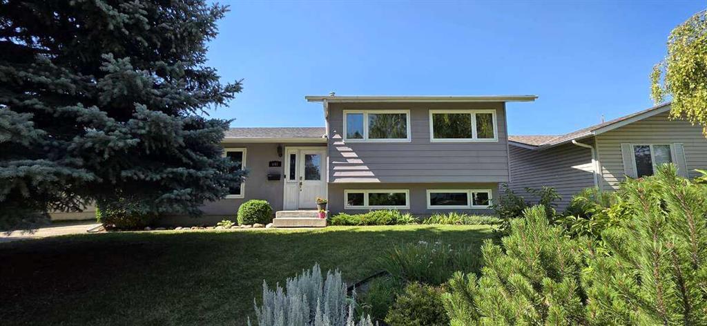 Picture of 640 Willowburn Crescent SE, Calgary Real Estate Listing