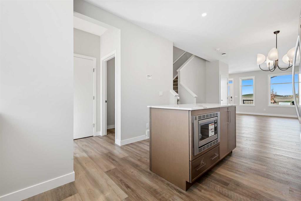 Picture of 7023 Rangeview Avenue SE, Calgary Real Estate Listing