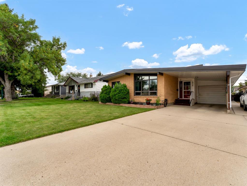 Picture of 1938 17 Avenue SE, Medicine Hat Real Estate Listing