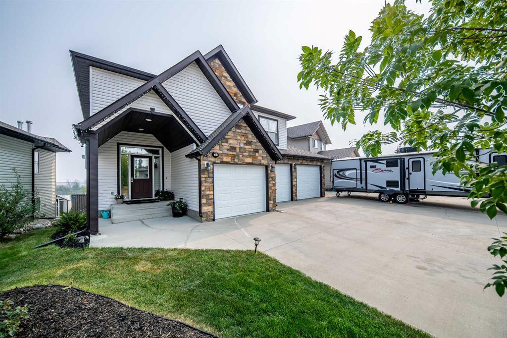 Picture of 41 Pinnacle Lake Drive , Grande Prairie Real Estate Listing