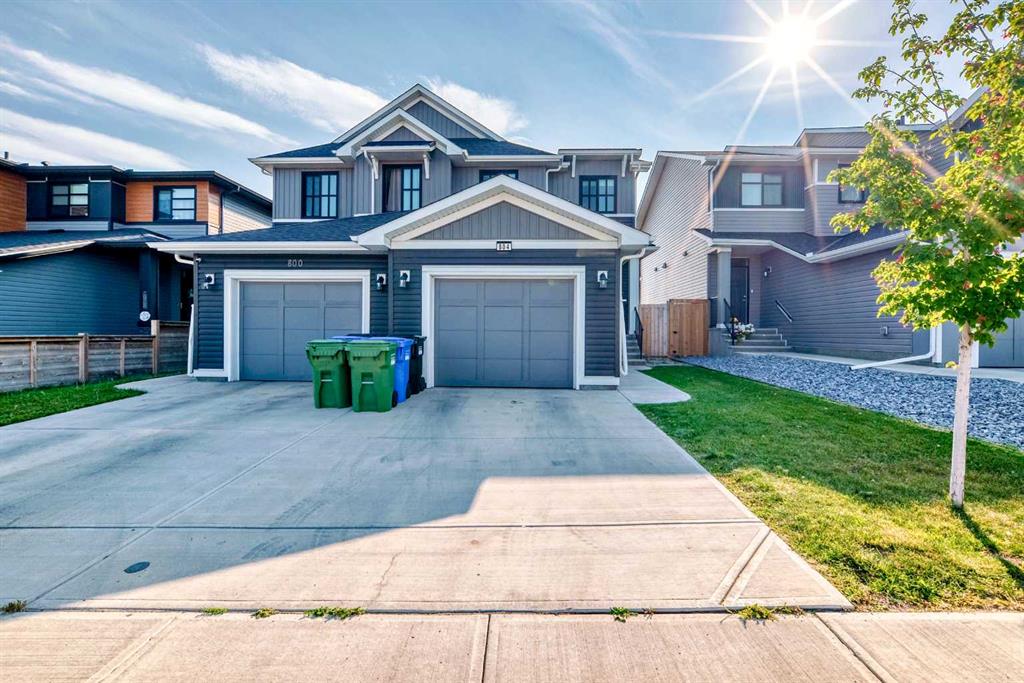 Picture of 804 Seton Circle SE, Calgary Real Estate Listing