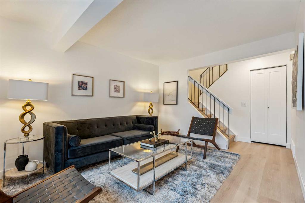 Picture of 111, 1055 72 Avenue NW, Calgary Real Estate Listing