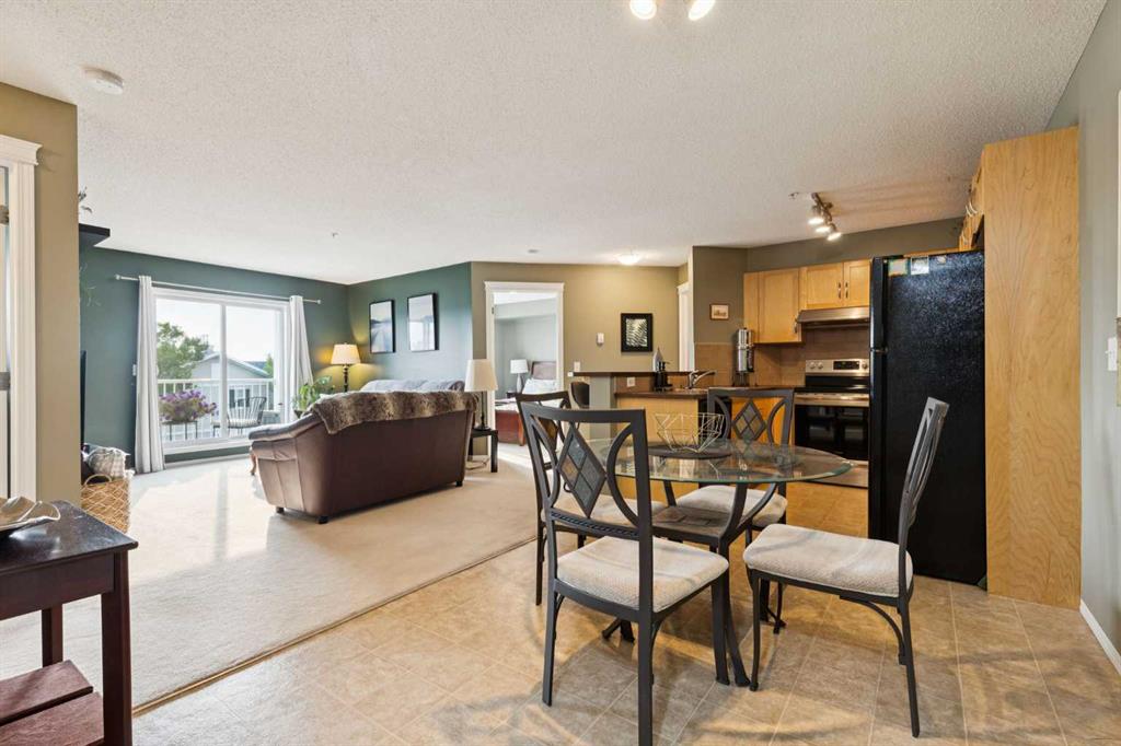 Picture of 1304, 5 Country Village Park NE, Calgary Real Estate Listing