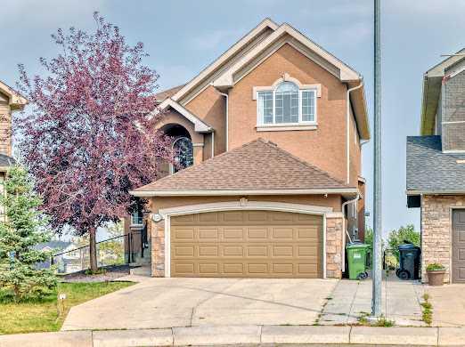 Picture of 233 Pantego Road NW, Calgary Real Estate Listing