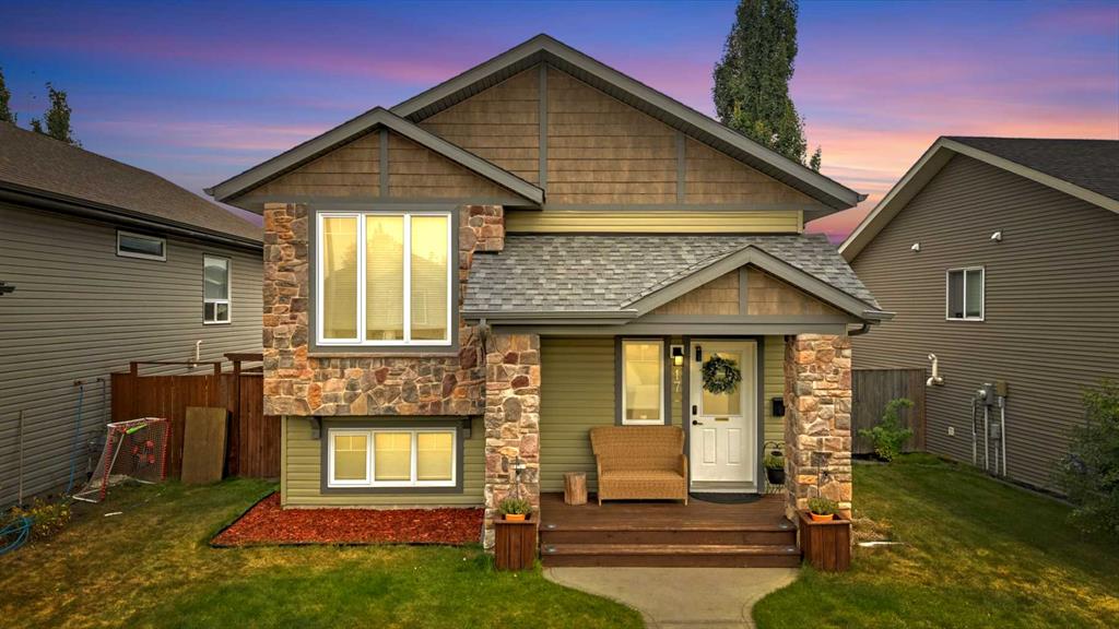 Picture of 17 Cedar Crescent , Blackfalds Real Estate Listing