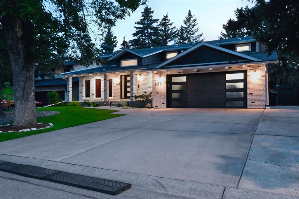 Picture of 235 Canova Place SW, Calgary Real Estate Listing