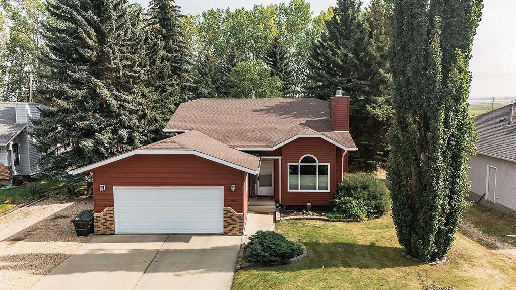 Picture of 8 Petticoat Lane , Lacombe Real Estate Listing