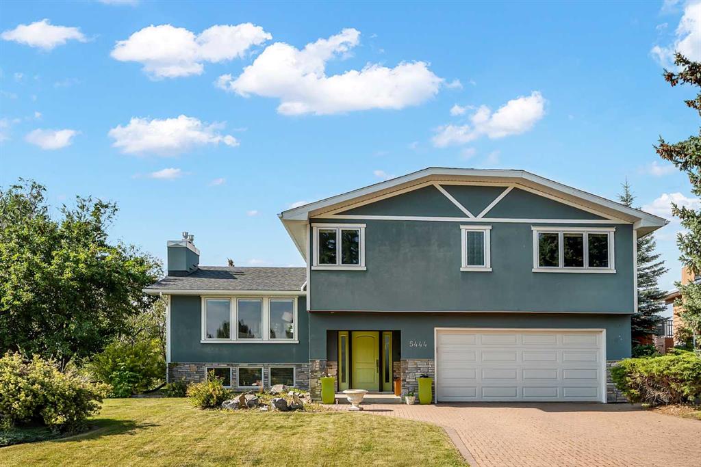 Picture of 5444 Varsity Drive NW, Calgary Real Estate Listing