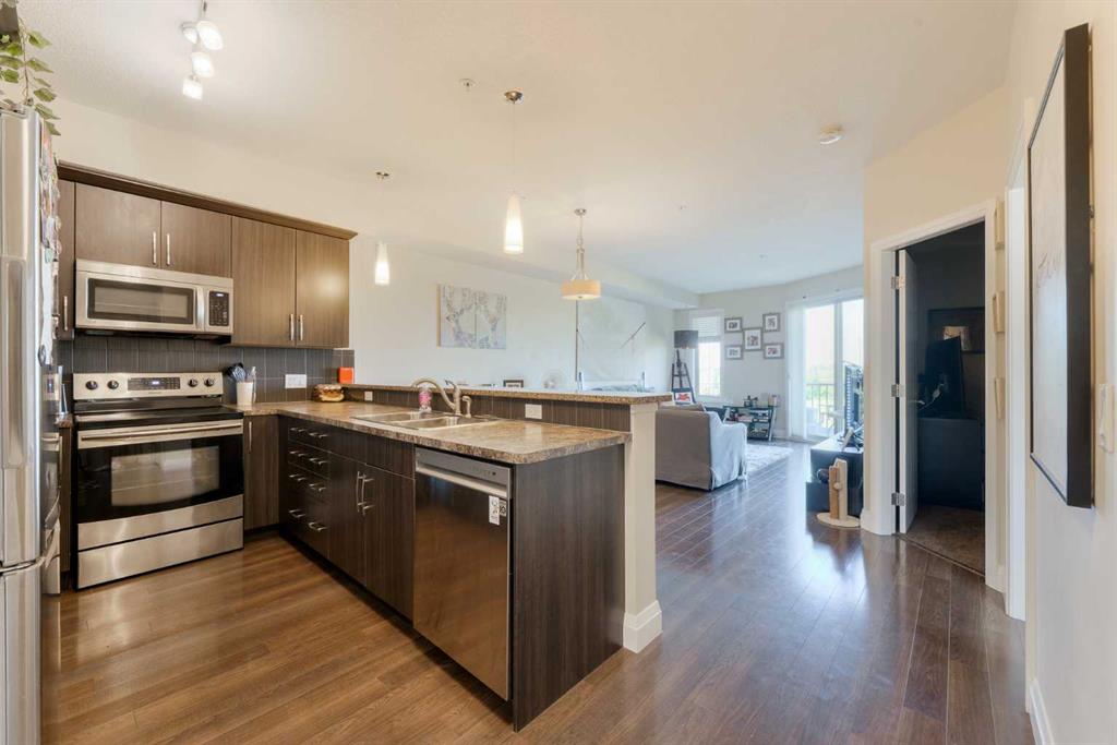 Picture of 2105, 15 Sunset Square , Cochrane Real Estate Listing