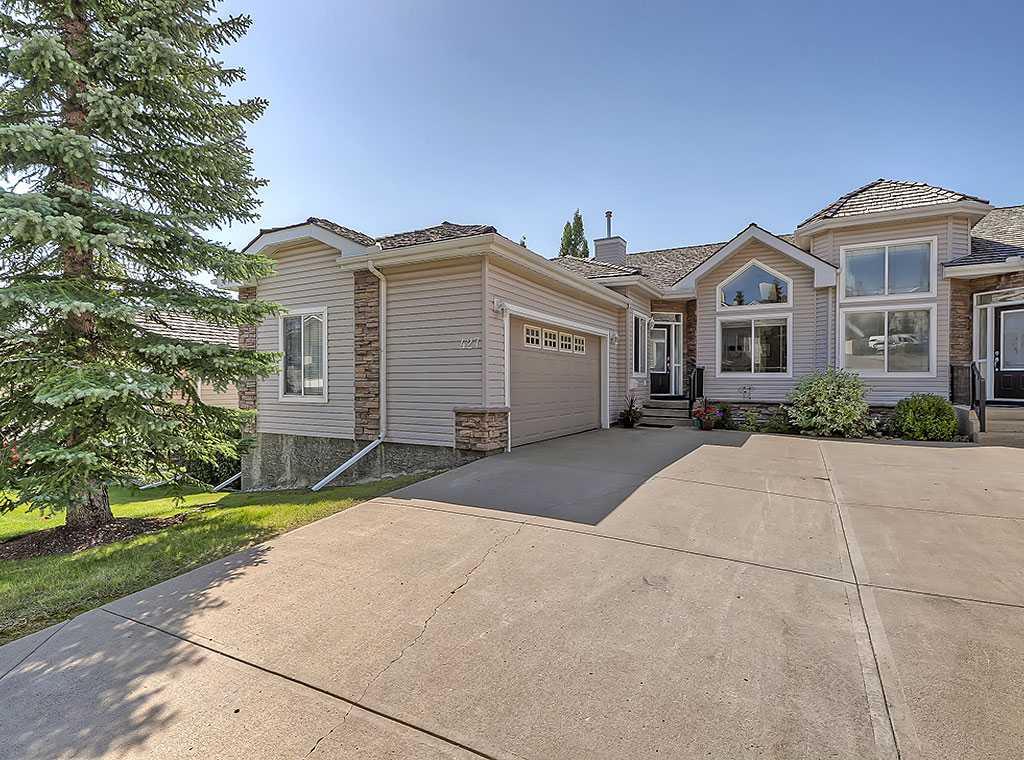 Picture of 427 Rocky Vista Gardens NW, Calgary Real Estate Listing