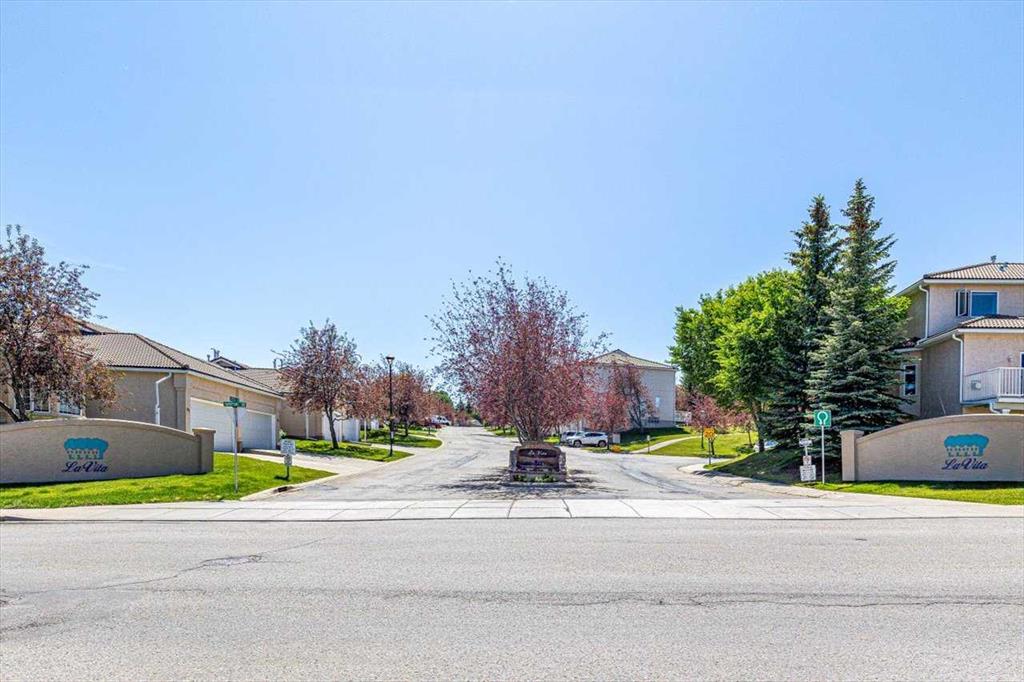 Picture of 39 Hamptons Link NW, Calgary Real Estate Listing