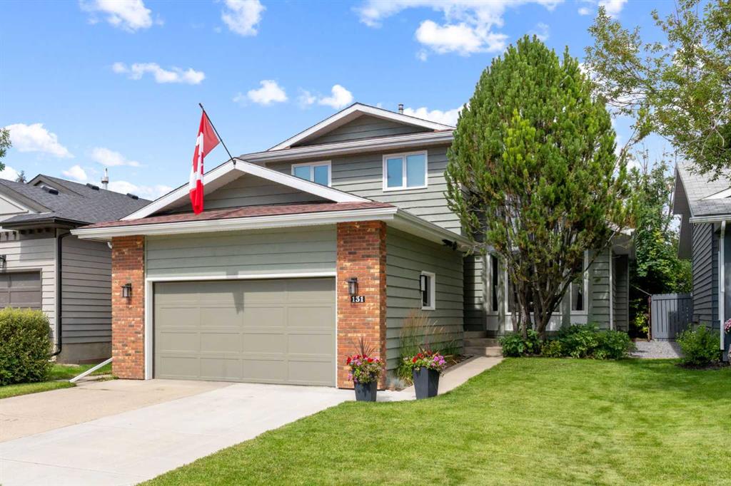 Picture of 131 Deermoss Crescent SE, Calgary Real Estate Listing