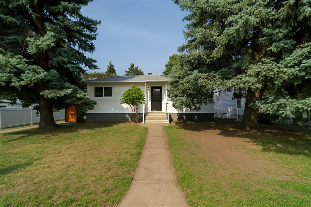 Picture of 2153 9b Avenue S, Lethbridge Real Estate Listing