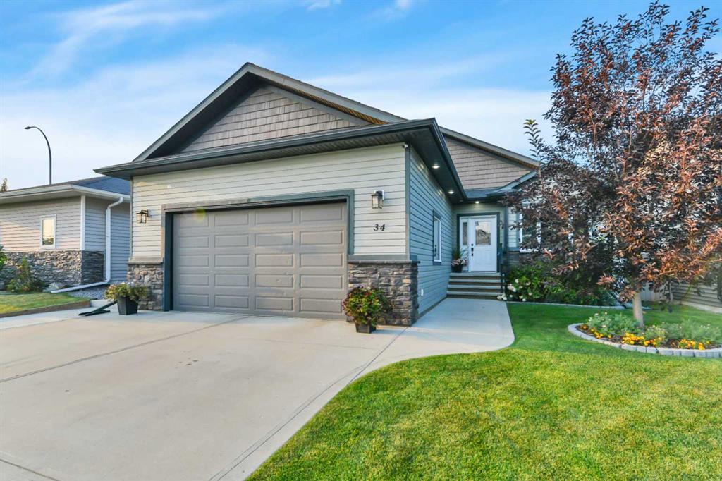 Picture of 34 Leaside Crescent , Sylvan Lake Real Estate Listing