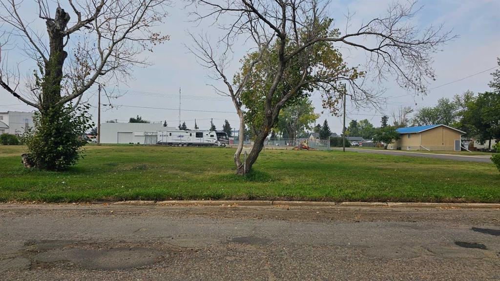 Picture of 5010 52 Street , Castor Real Estate Listing