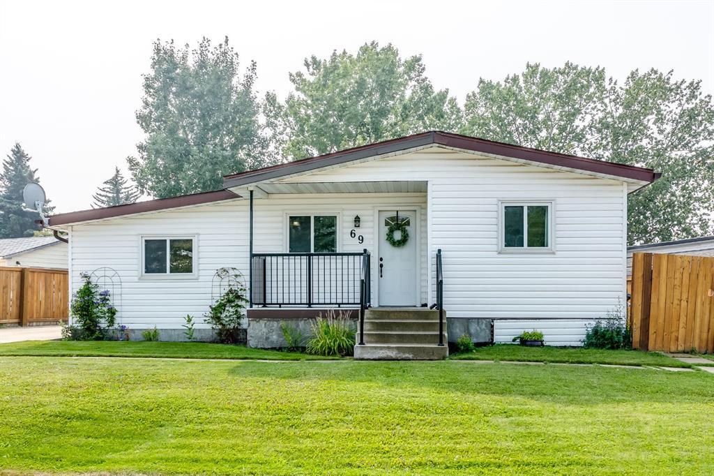 Picture of 69 Spring Dale Circle SE, Airdrie Real Estate Listing