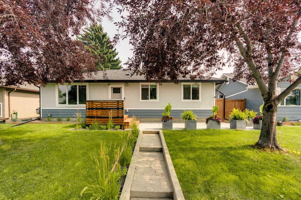 Picture of 2444 45 Street SE, Calgary Real Estate Listing