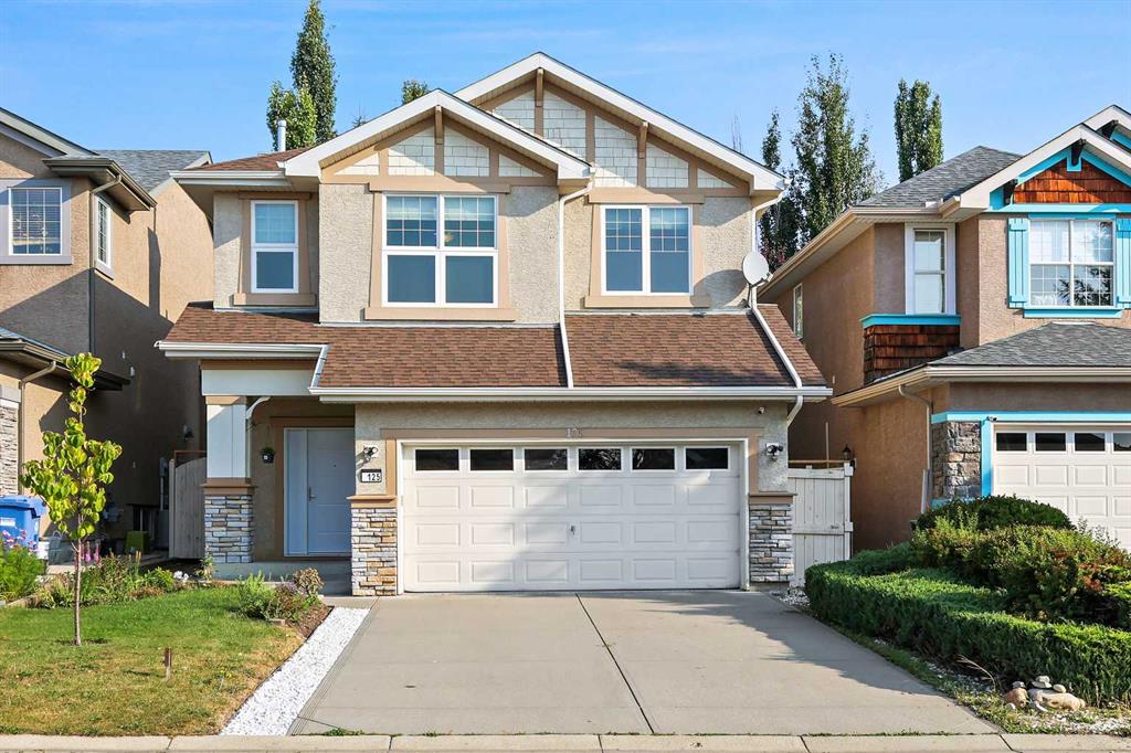 Picture of 125 Everwillow Close SW, Calgary Real Estate Listing