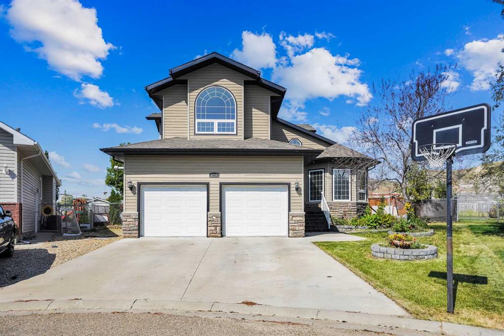 Picture of 1230 1 Avenue NW, Drumheller Real Estate Listing