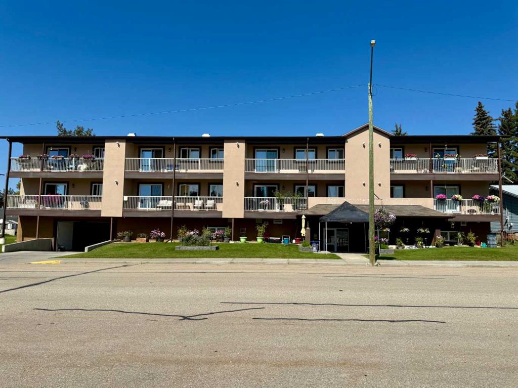 Picture of 4816 50 Avenue , Breton Real Estate Listing