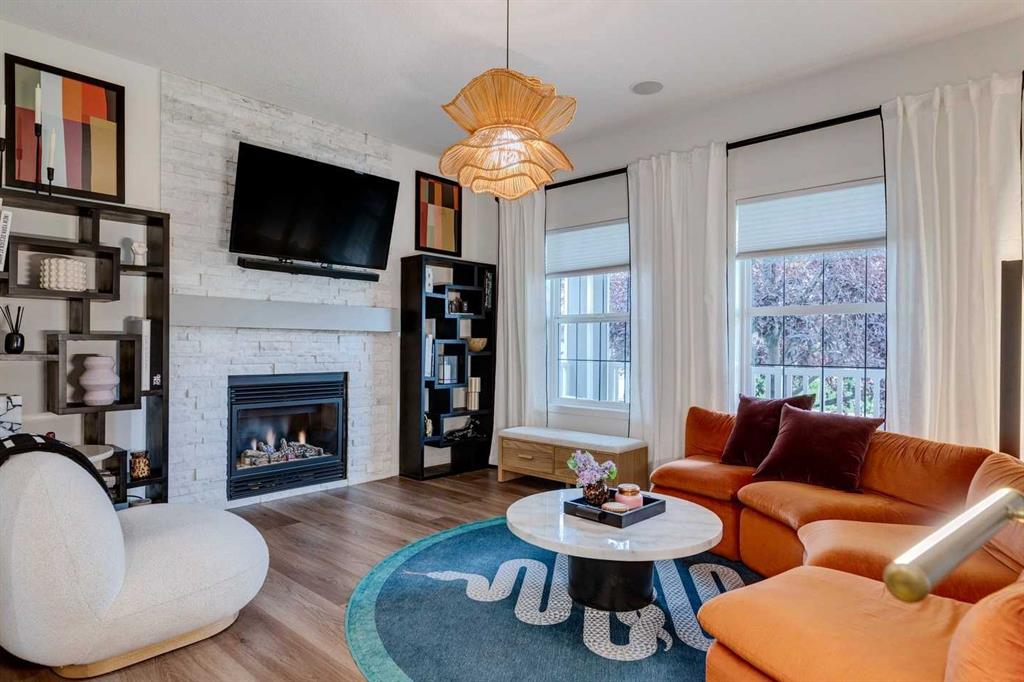 Picture of 90 Copperpond Heights SE, Calgary Real Estate Listing
