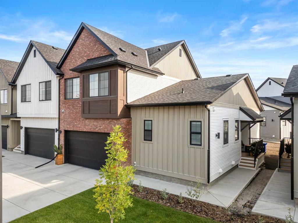 Picture of 203, 201 Cooperswood Green SW, Airdrie Real Estate Listing